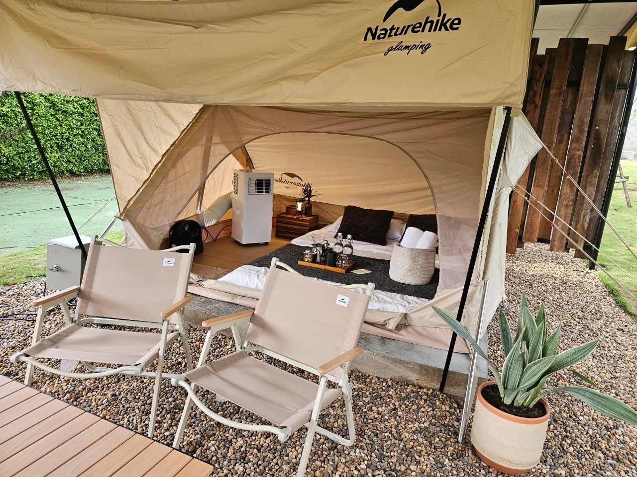 ภายนอกแคมป์ปิ้งเต็นท์-2